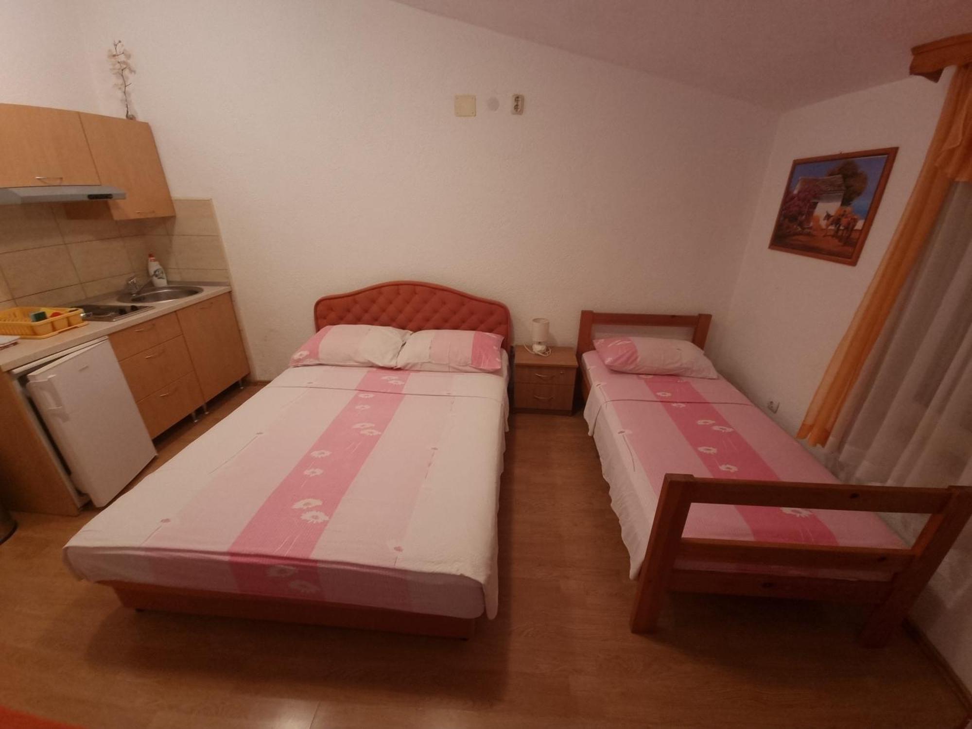 Apartments Cipetic Kaštela Екстериор снимка