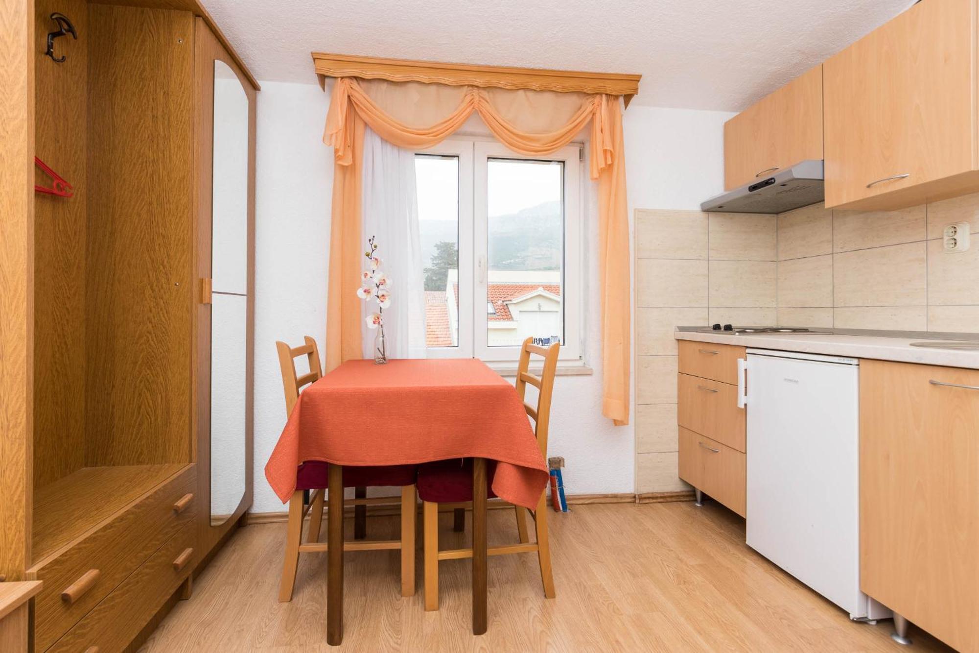 Apartments Cipetic Kaštela Екстериор снимка