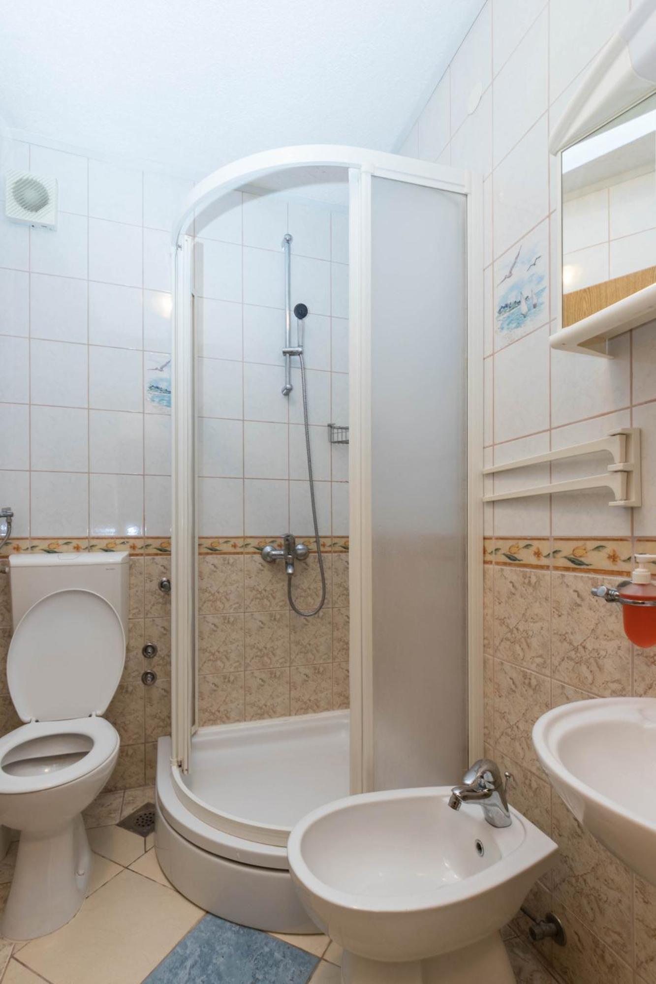 Apartments Cipetic Kaštela Екстериор снимка